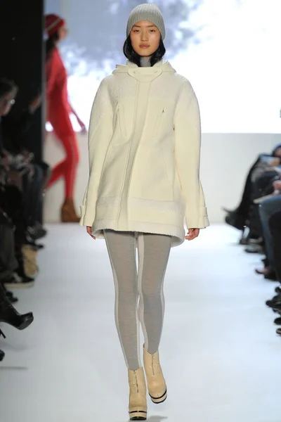Look 15
